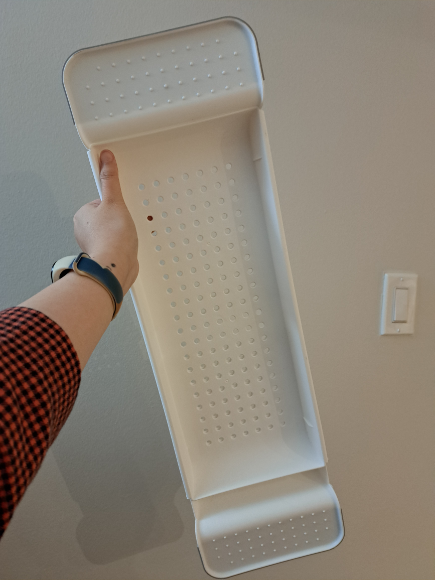 Extendable storage rack