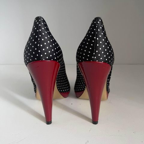 NEW Steve Madden Polka Dot Heels (size 7) image indicator(3)