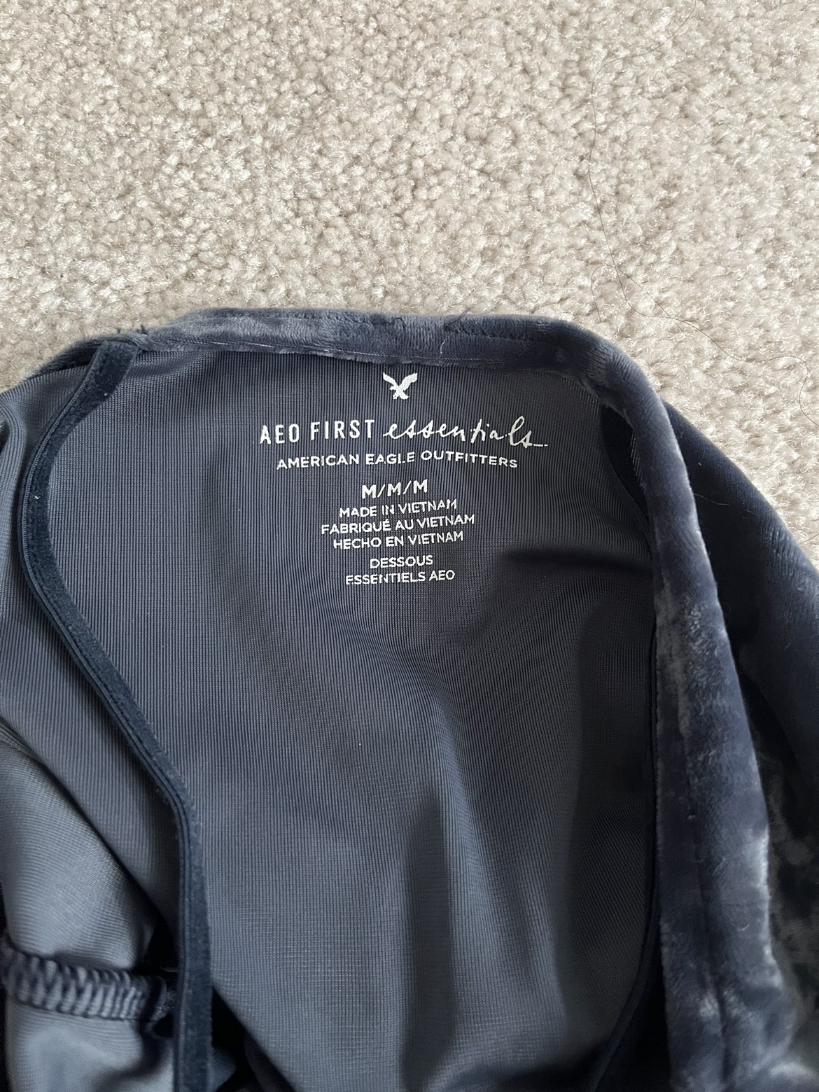 American eagle size medium top image indicator(4)