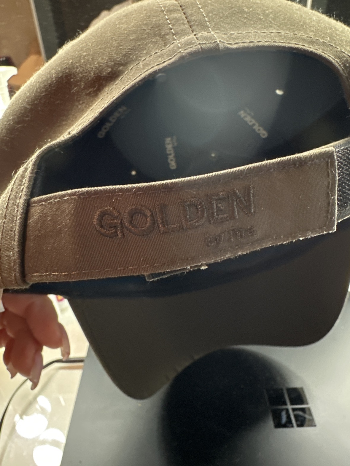 Aritzia | Golden by TNA Hat (Velcro Tape) image indicator(2)
