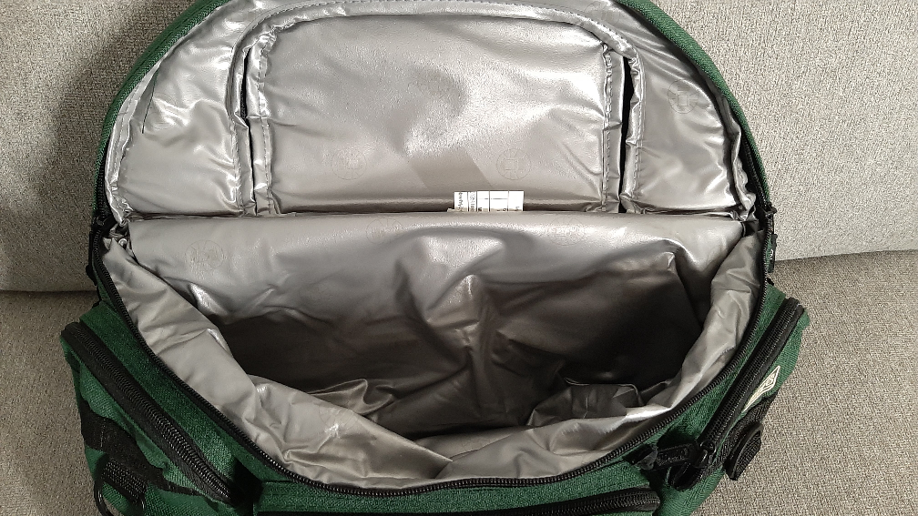 COLEMAN Soft Cooler Hip Pack image indicator(3)