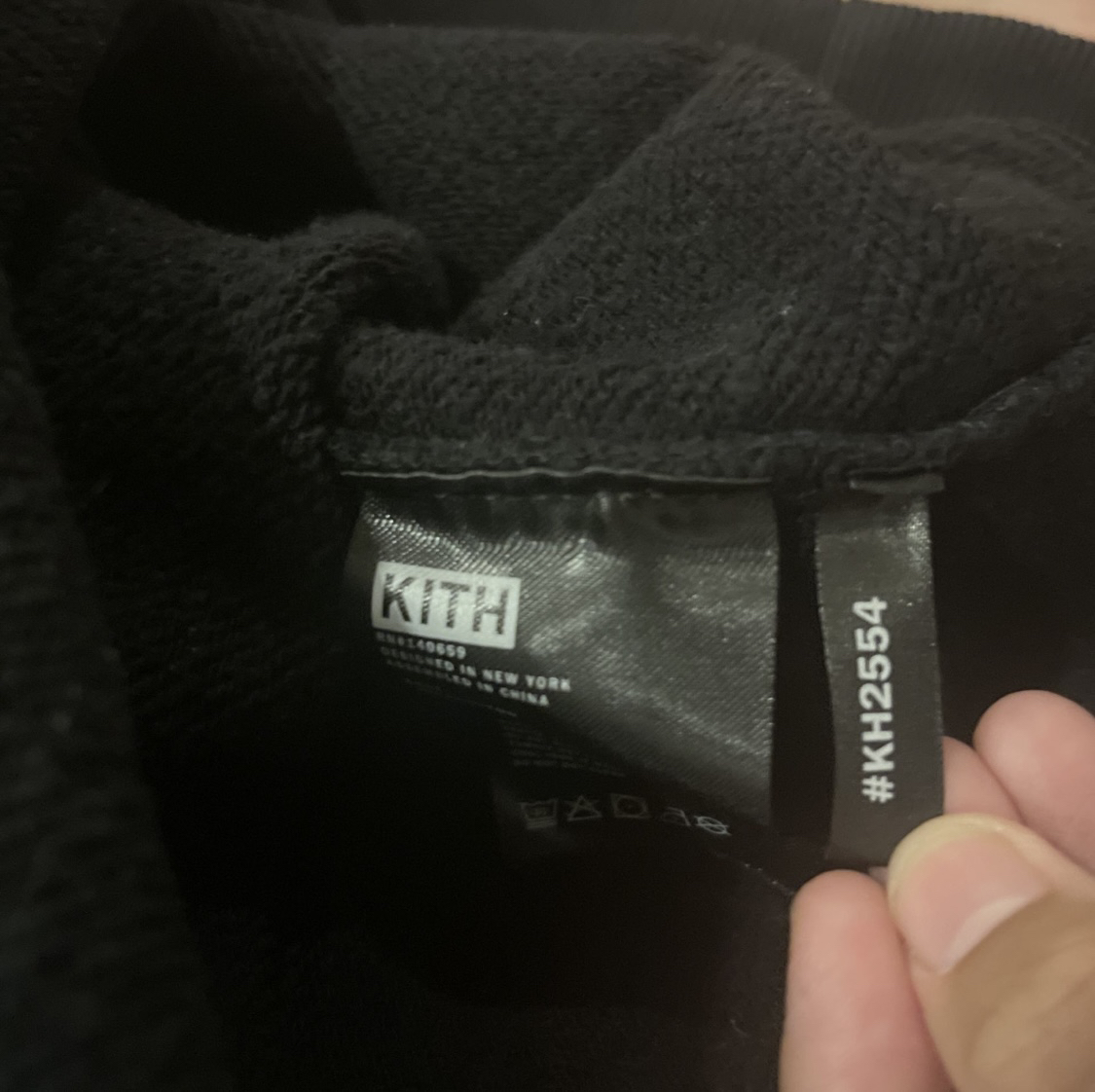 KITH Black Crewneck Mens Large sweater extra thick high quality image indicator(6)