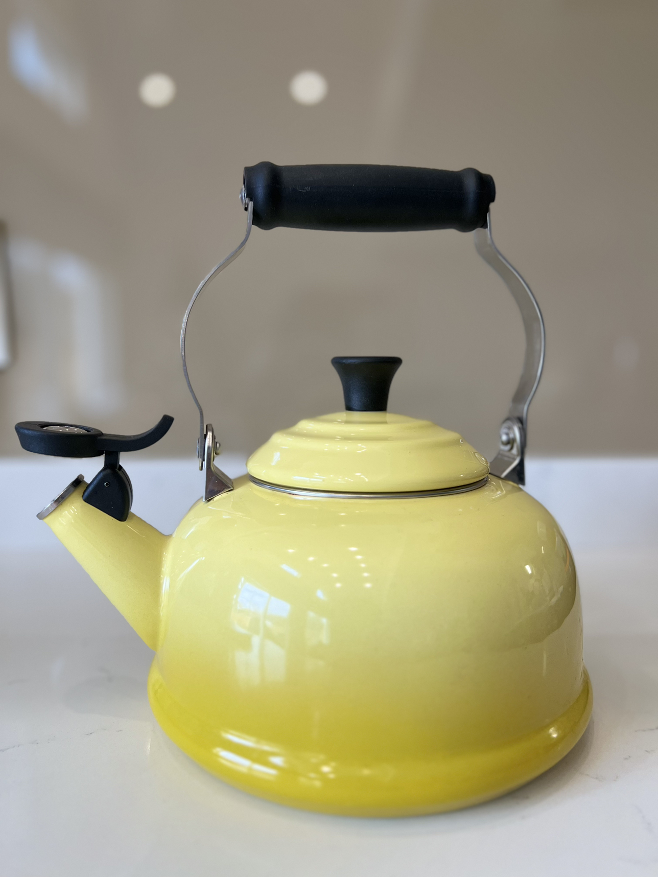 Le Creuset Whistling French Kettle 1.6 Soleil (Yellow)
