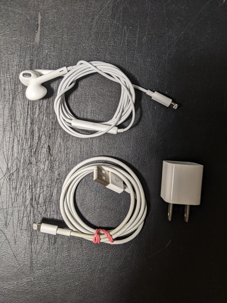iPhone XR – 64 GB, White (Like New, Negotiable) - photo 5