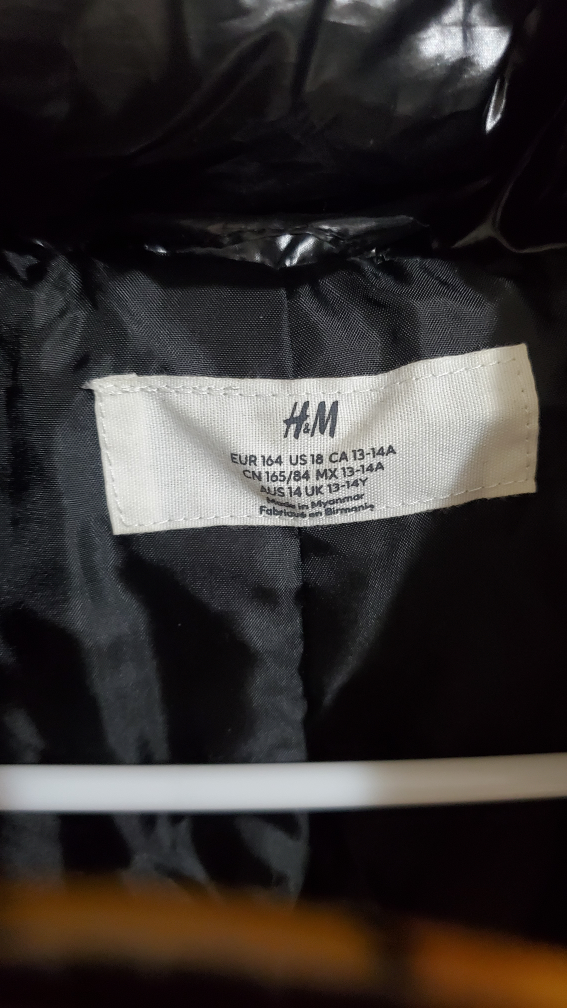 H&M padded short jacket image indicator(3)