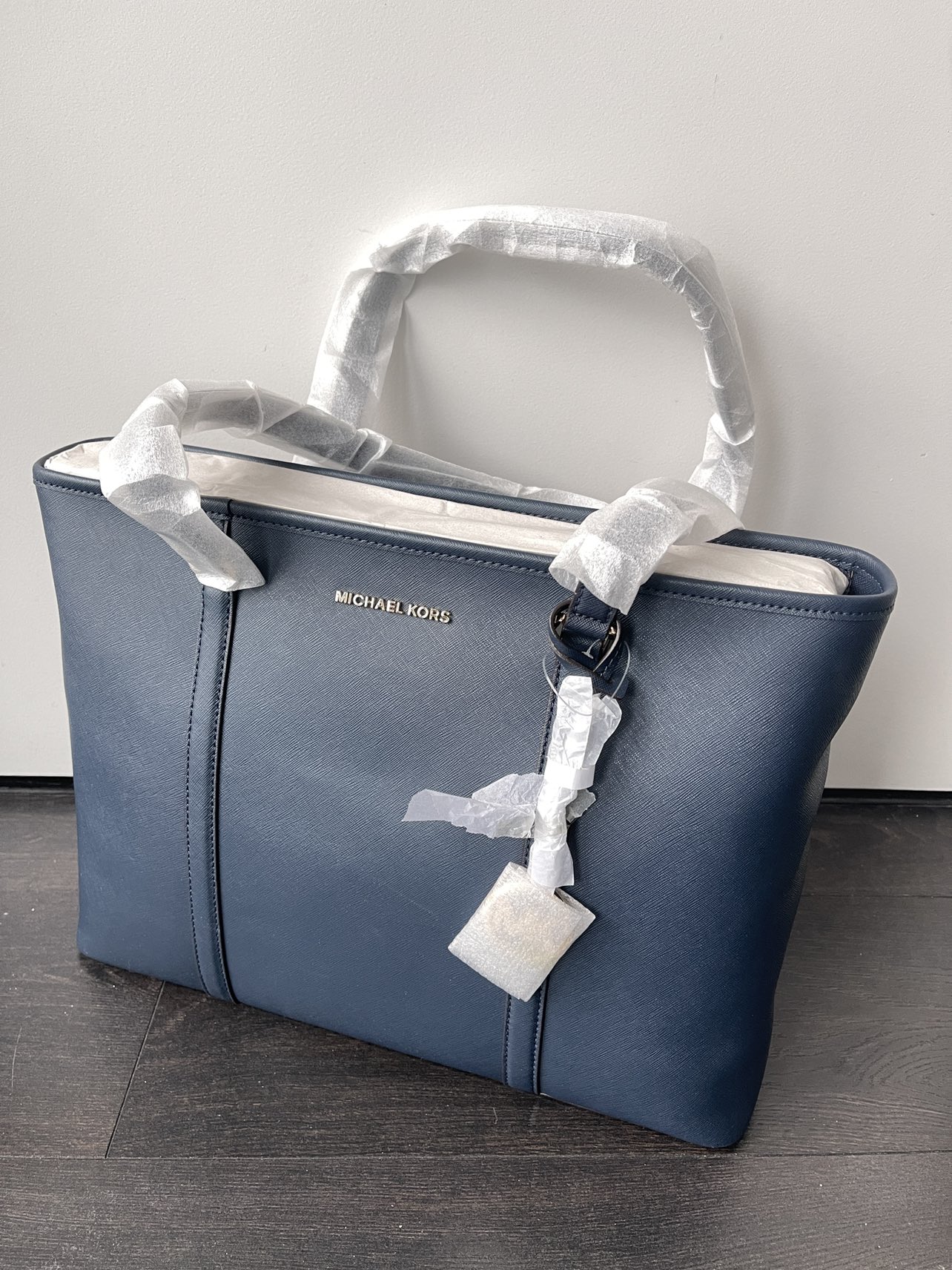 Michael Kors Tote Bag (100% New!!!)