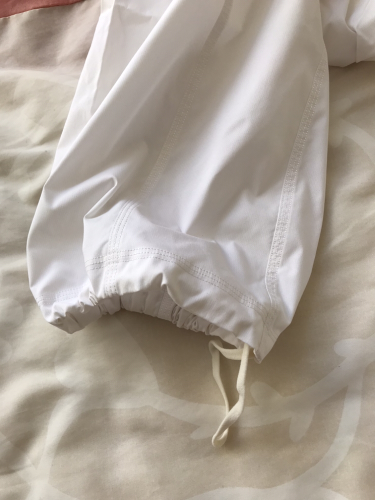 White Lululemon sport pants image indicator(4)