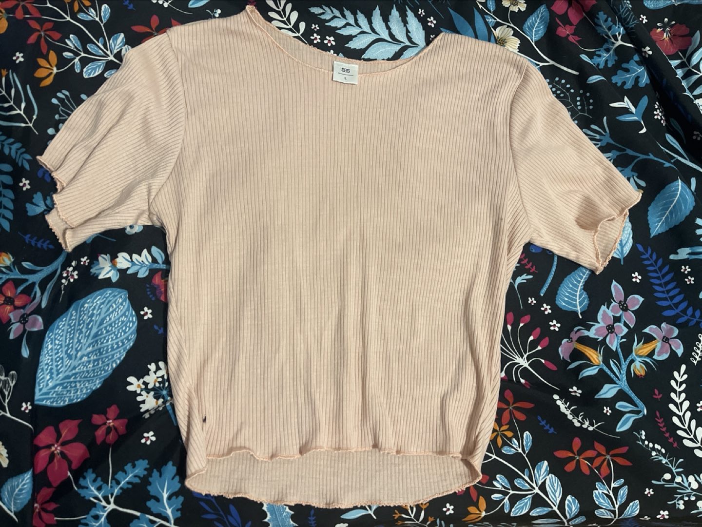 Baby pink top ❄️ thumbnail