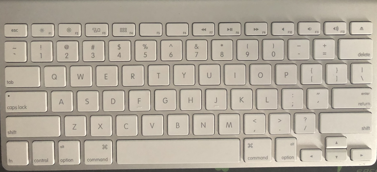 Apple iMac 21.5” 2012 model image indicator(7)