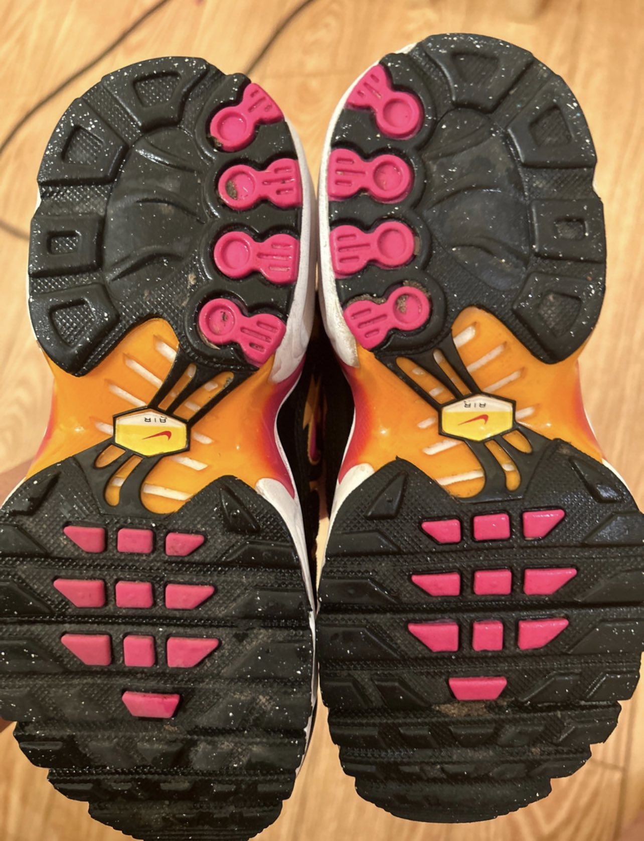 11C Little Kid’s Nike Vapormax Plus Black, Pink & Orange image indicator(2)