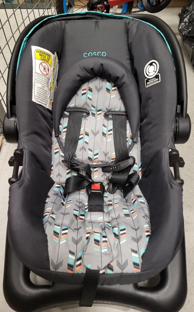 Cosco infant car seat - photo 2