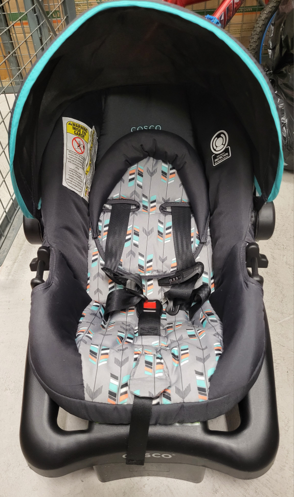 Cosco infant car seat - photo 3