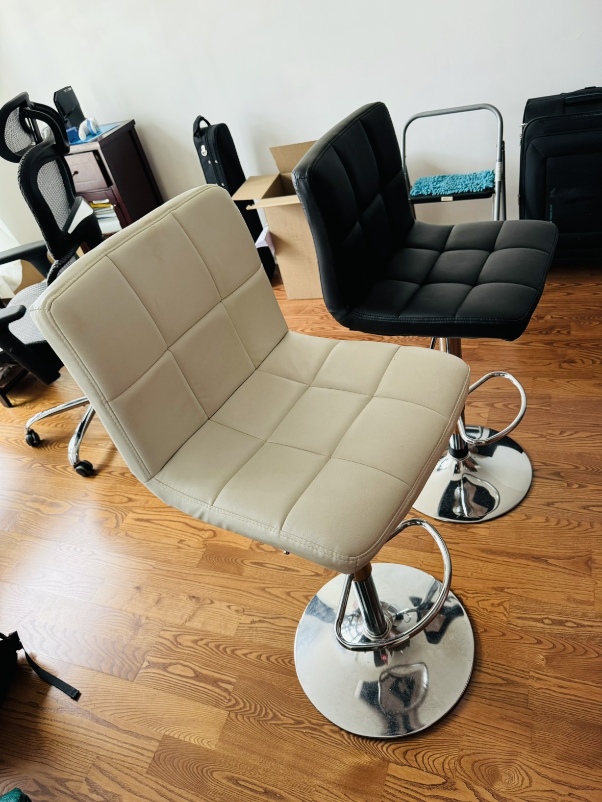 Swivel height adjustable bar stools 🏒