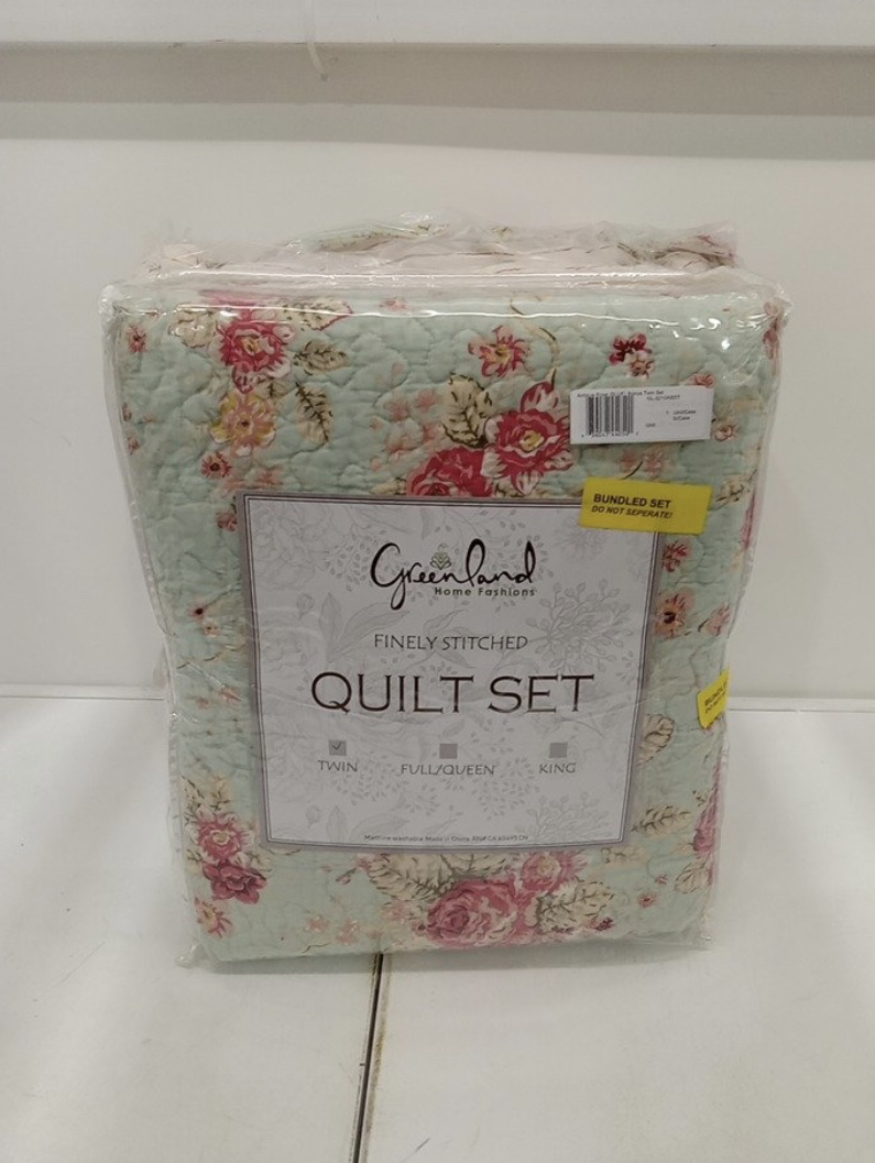 2pc 100% cotton fine stitch embroidered printed quilt set thumbnail
