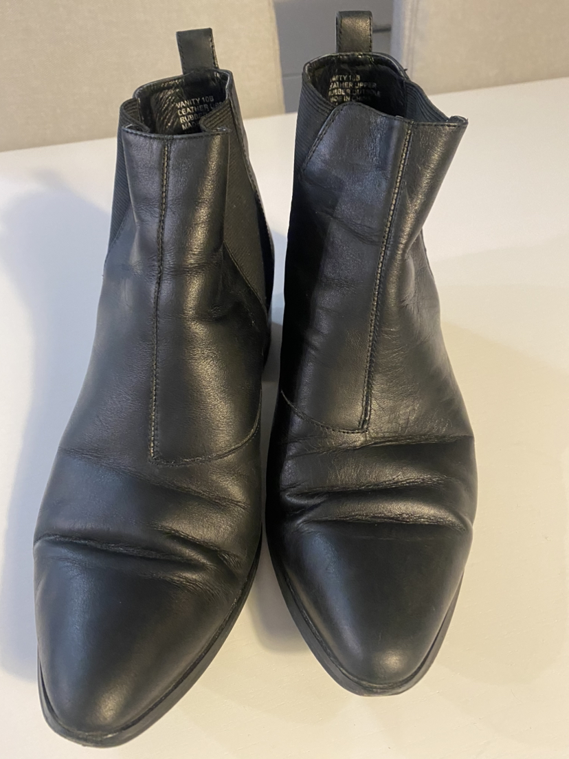 Chelsea boot black leather