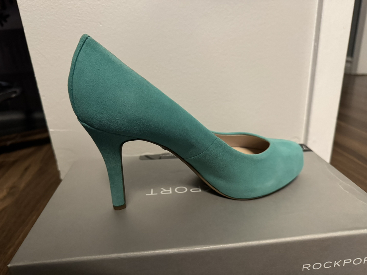 Rockport Brand new turquoise heels