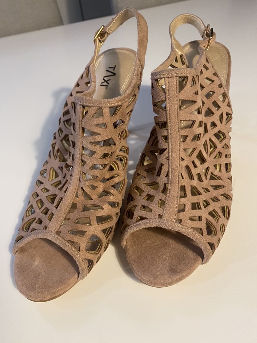 Taxi cutout shoes- dusty rose - 4”