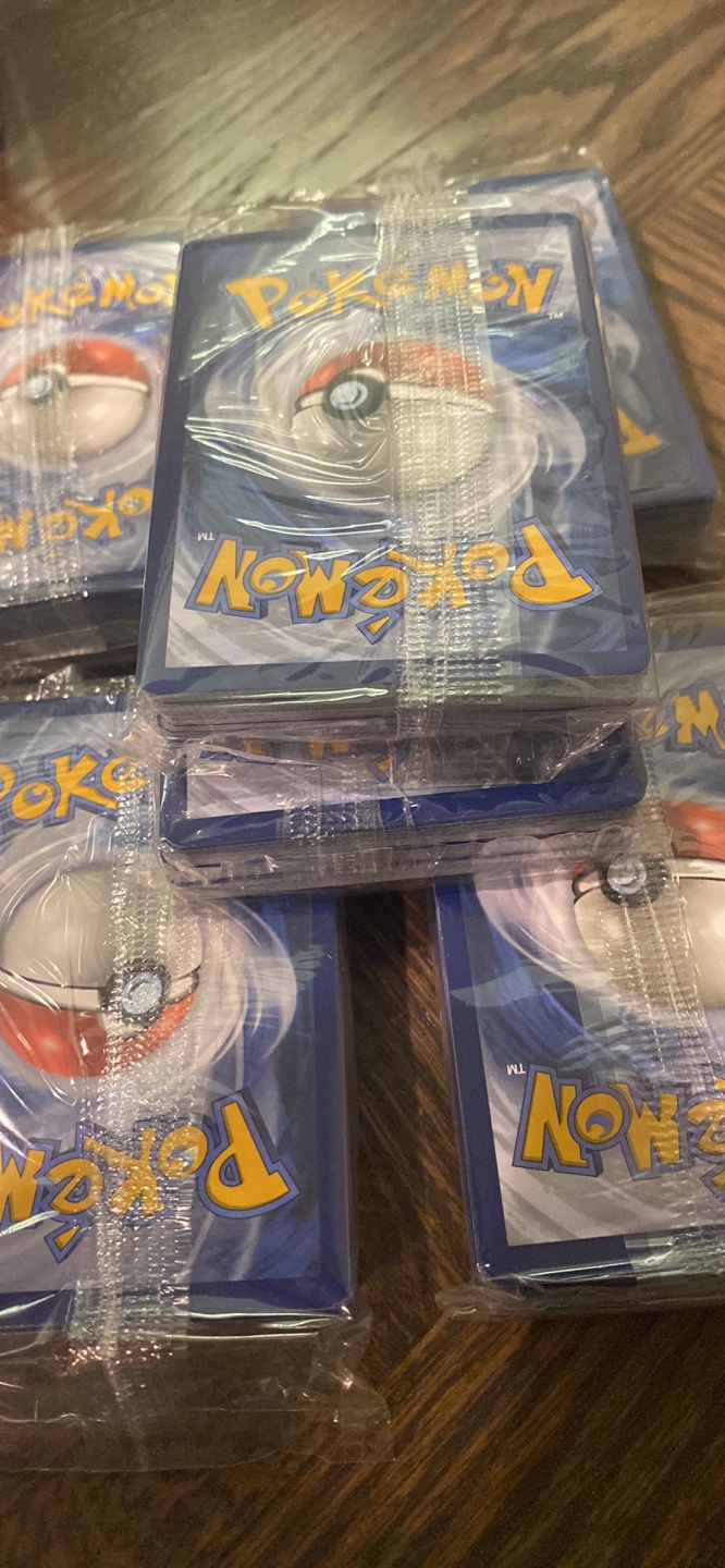 Pokémon cards and games - photo 2