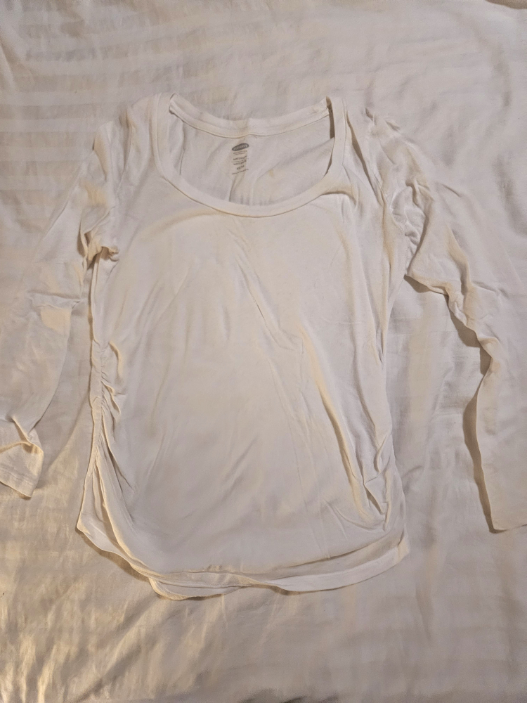 Maternity Tops Various Sizes - photo 3