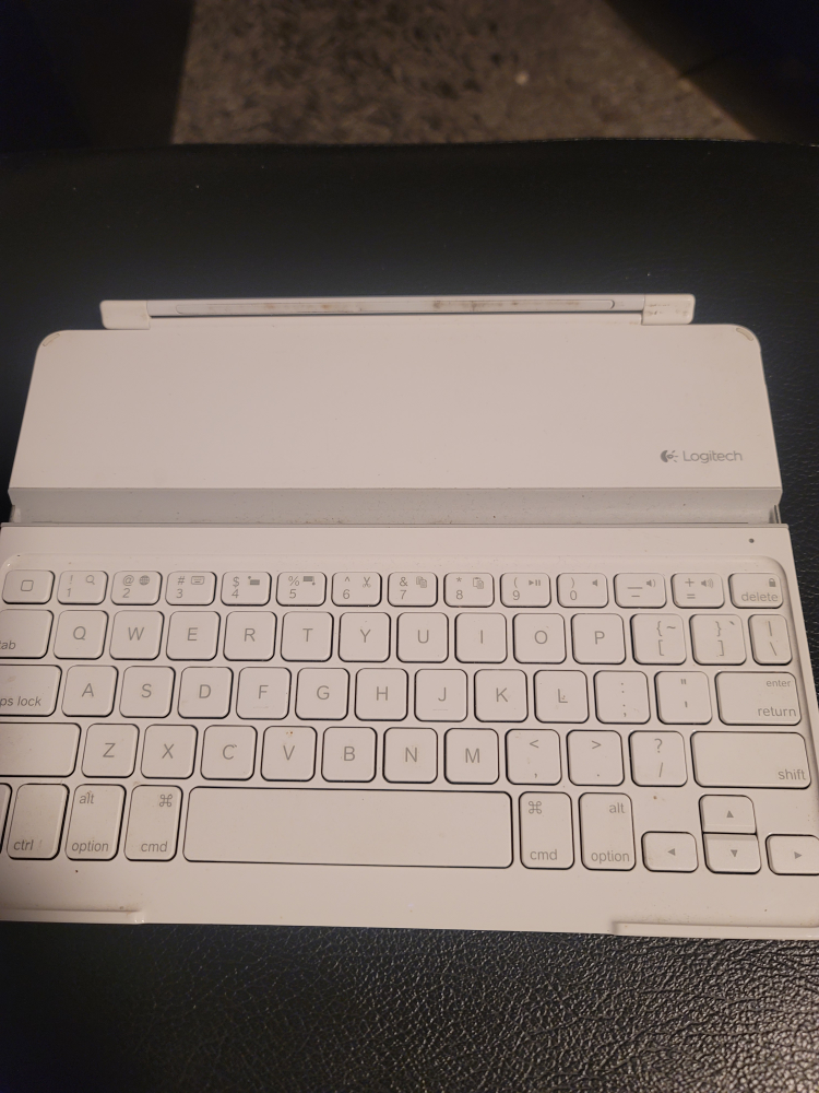 Logitech Ultrathin keyboard cover. #freecycle thumbnail