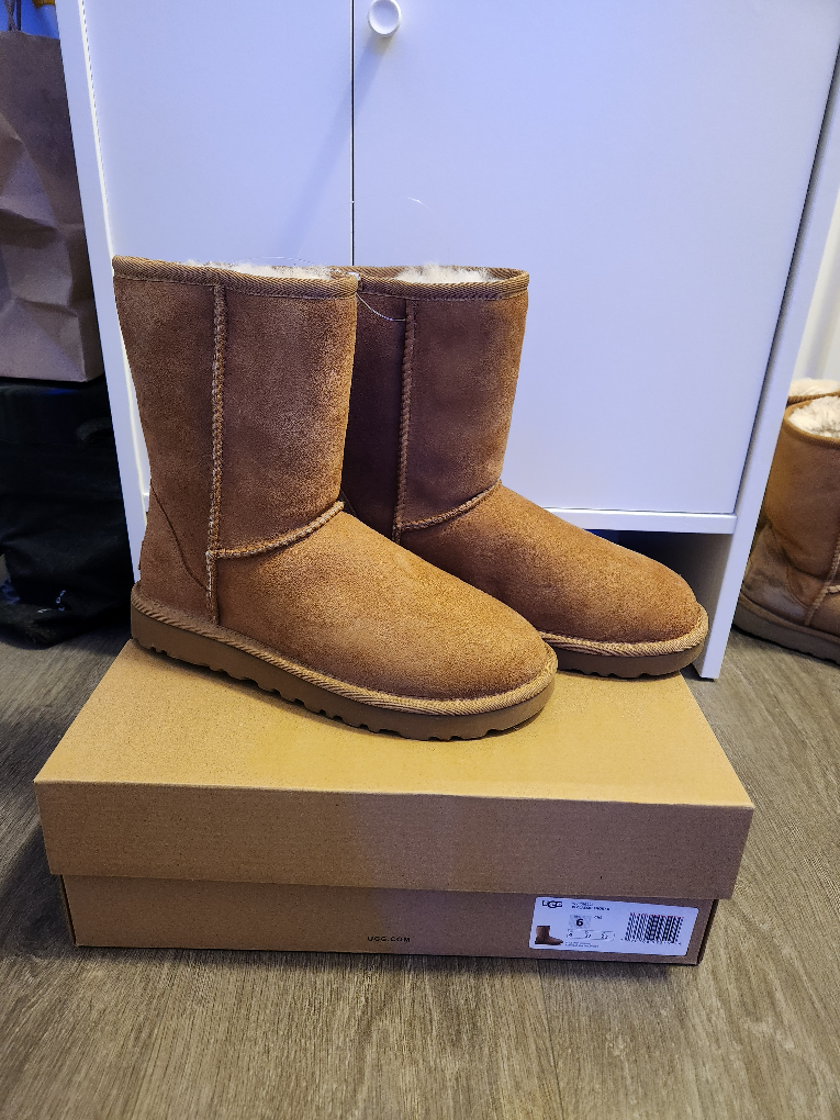 Ugg size 6 - photo 2