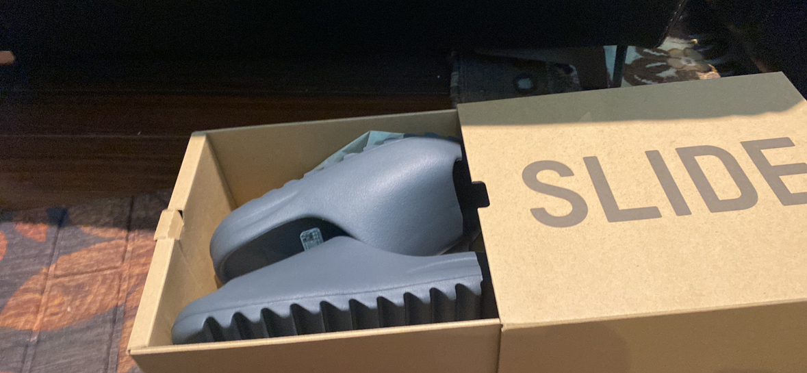 Yeezy Slides - photo 2