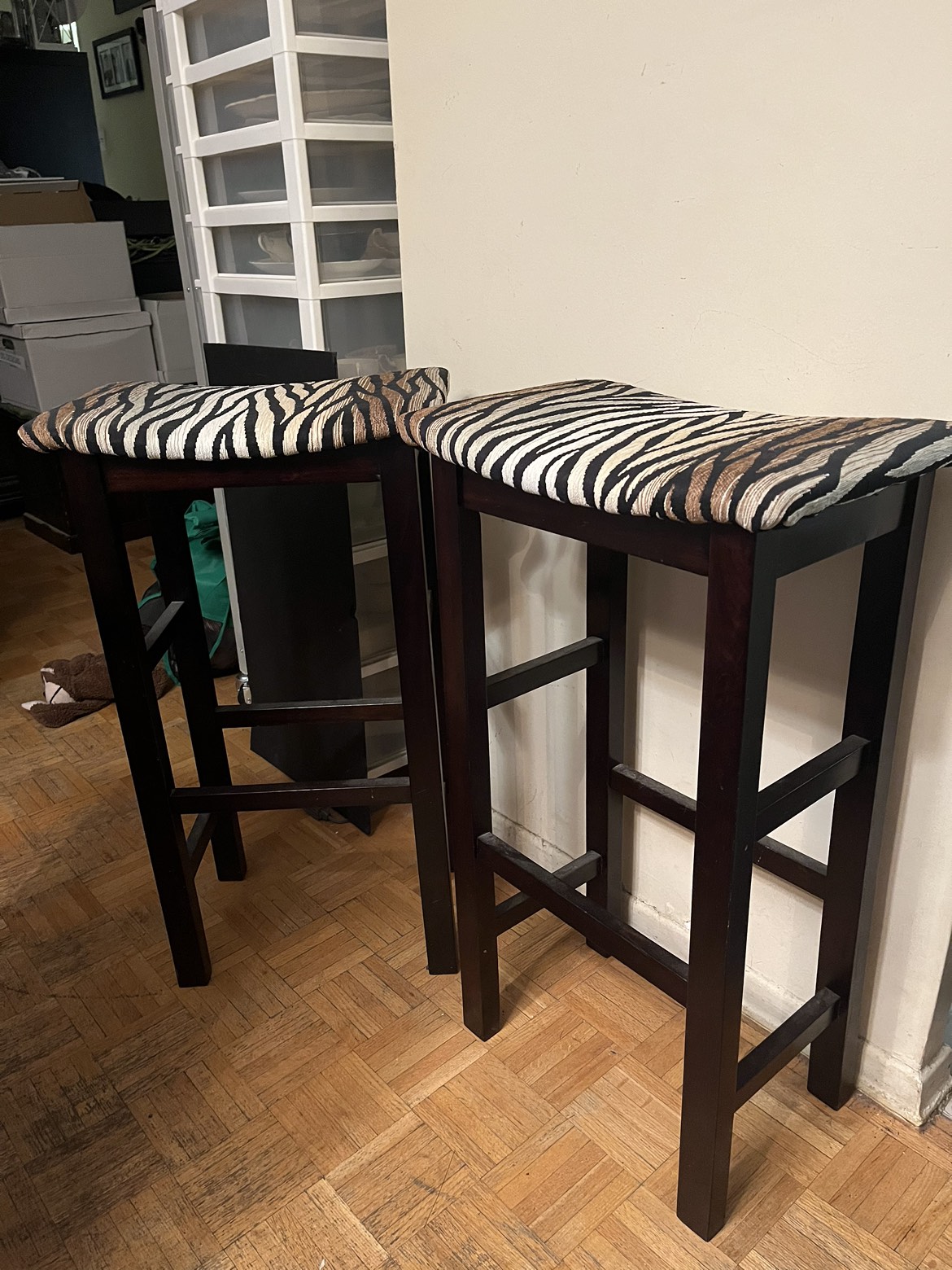 Wood bar stools
