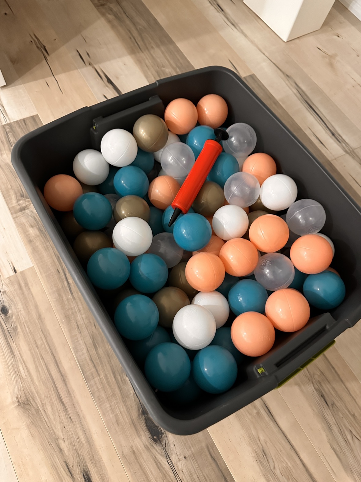 Pit balls with inflatable pool - photo 3