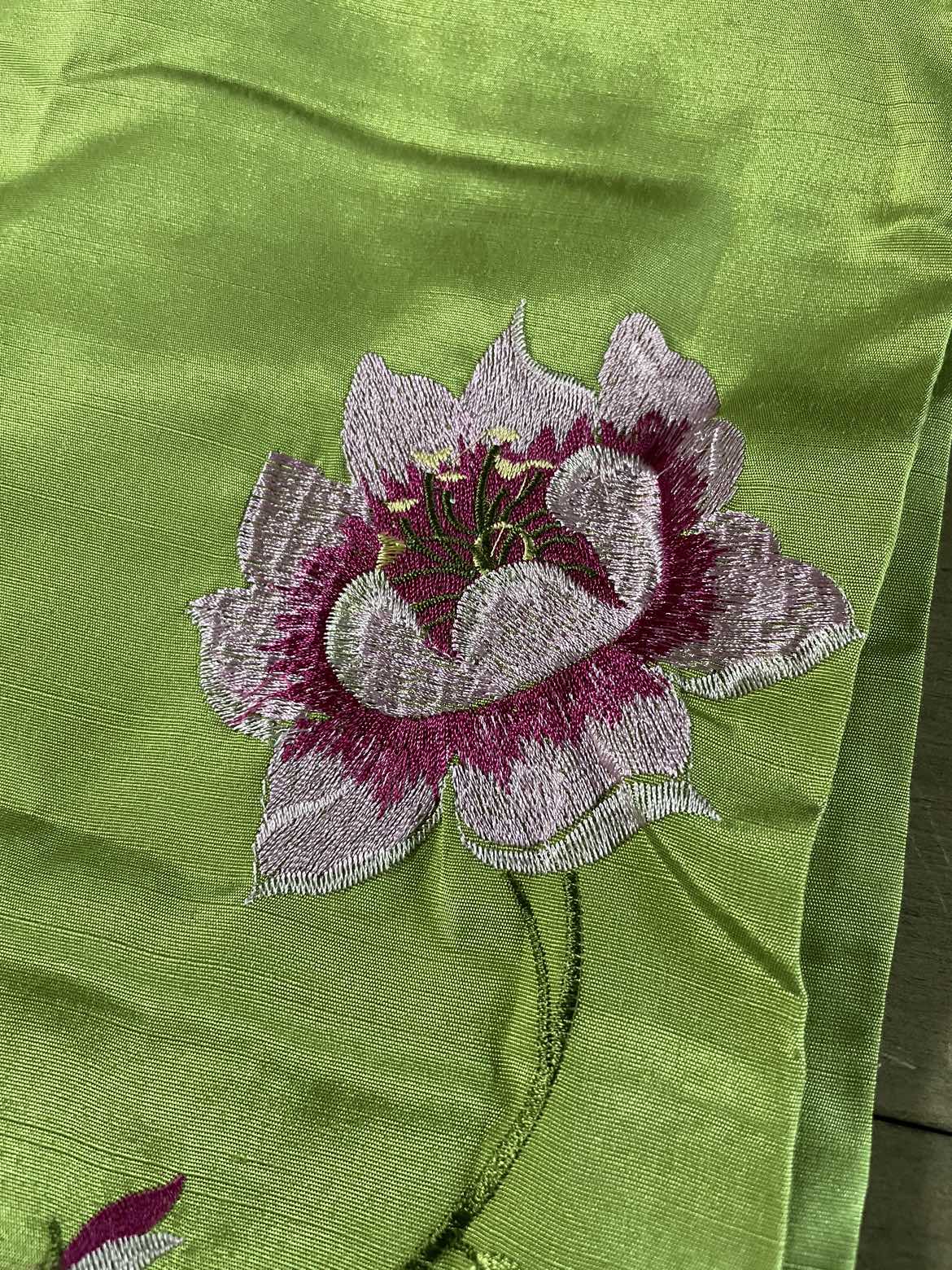 Embroidered pillow cases - photo 3