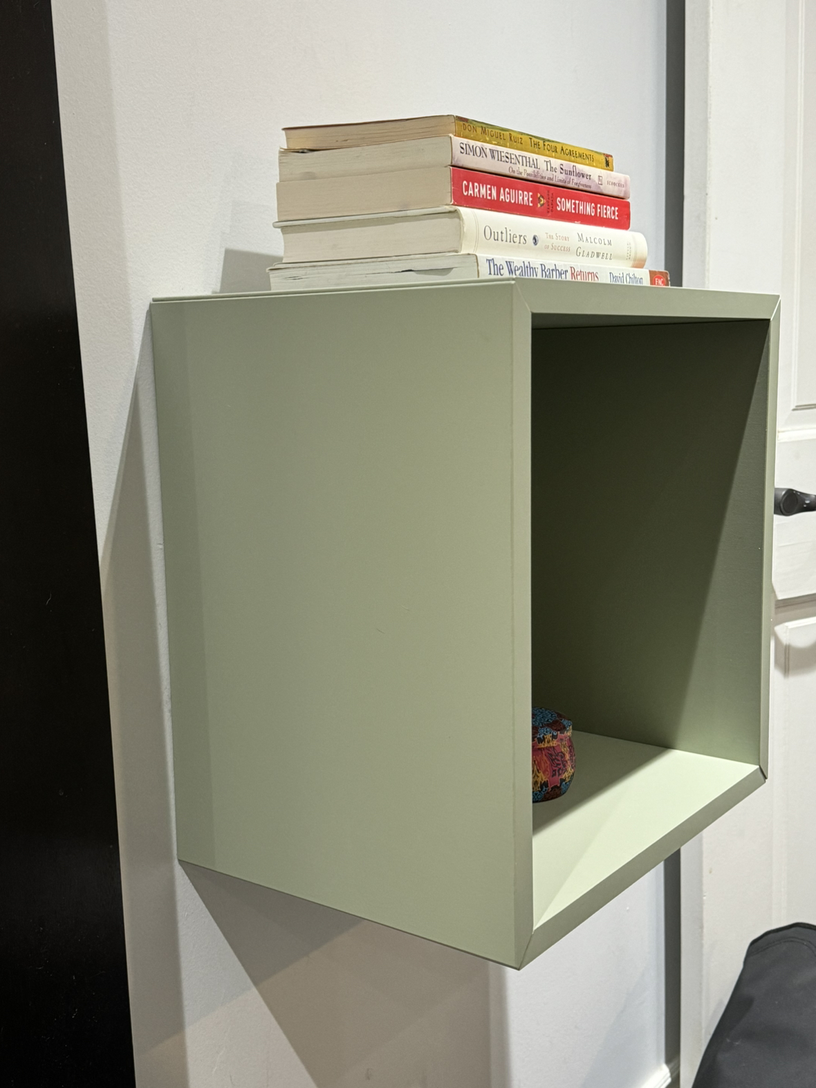 MOVING SALE - Storage & organization - photo 5