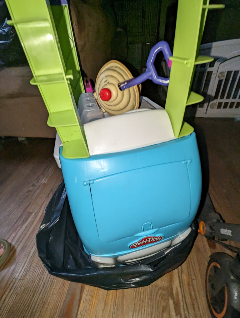 playdough icecream stand - photo 3