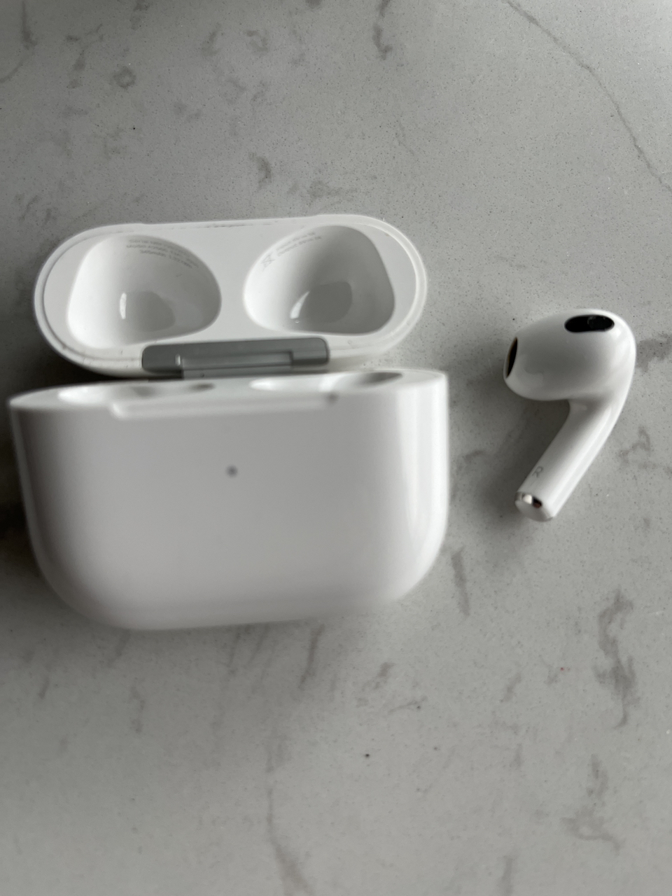 AirPods 3 - photo 3