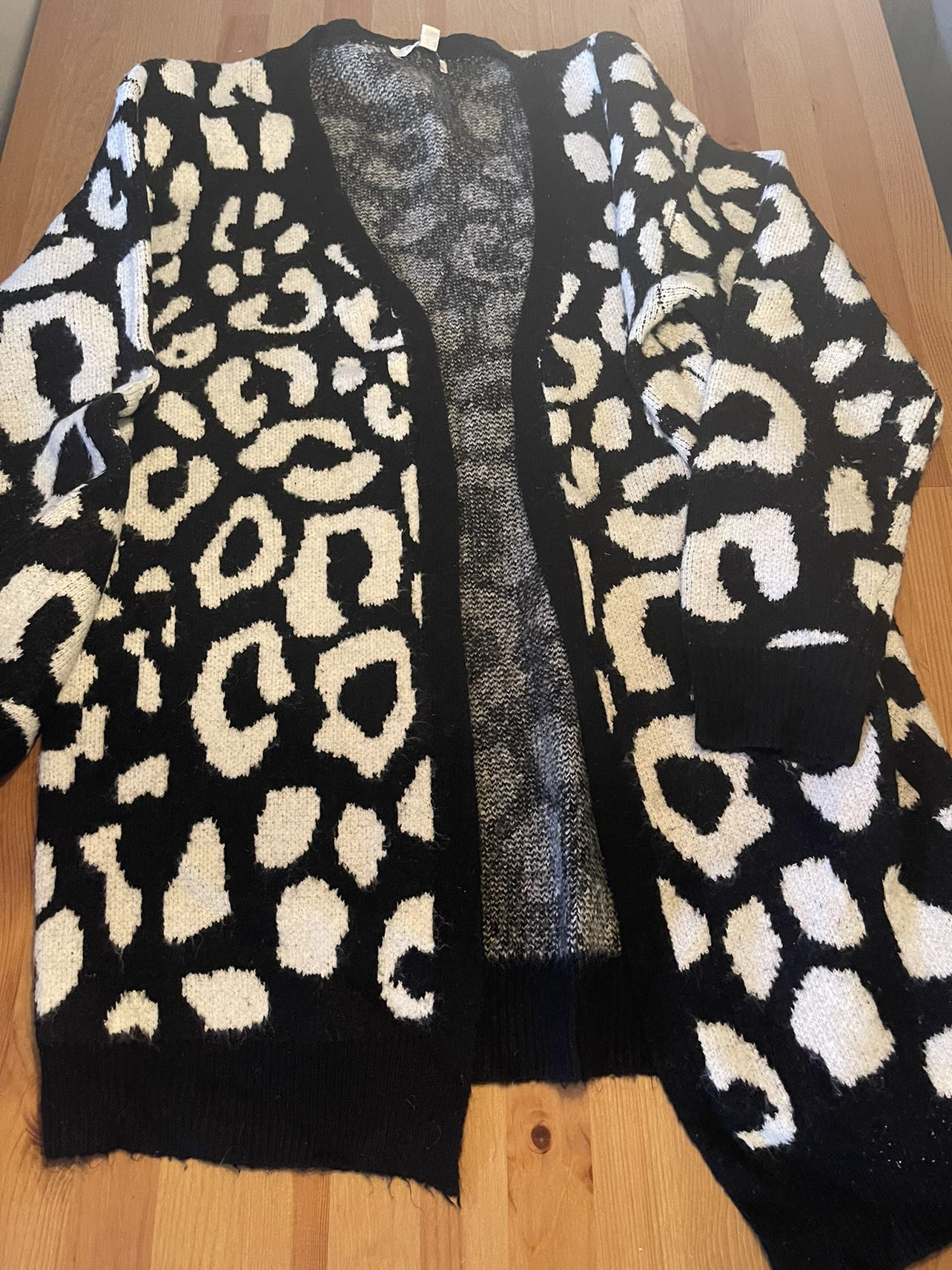 Women’s sweater bundle - photo 3