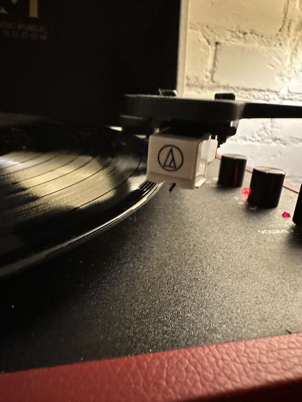 Record Player - photo 3
