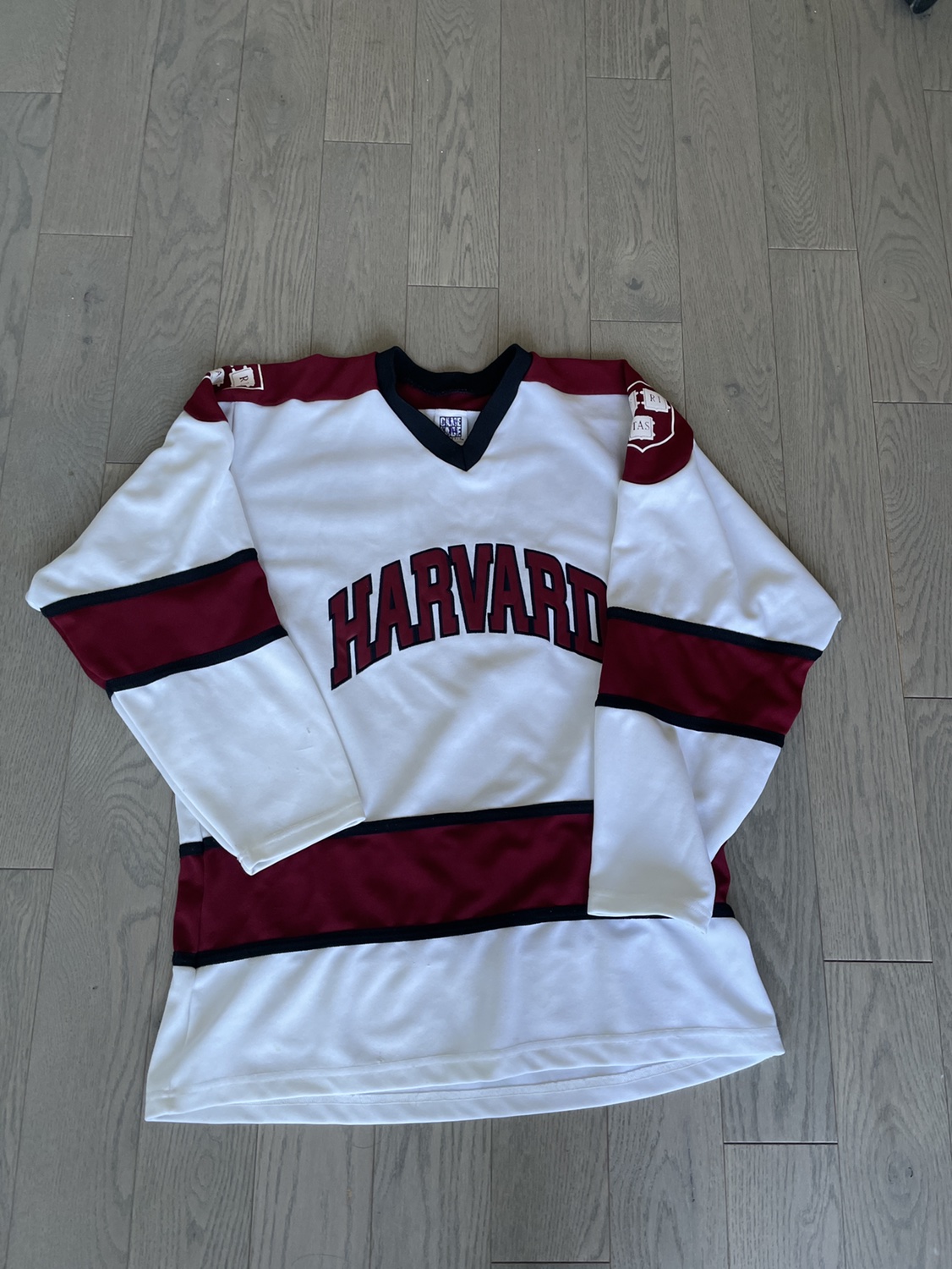 Harvard hockey jersey image indicator(2)