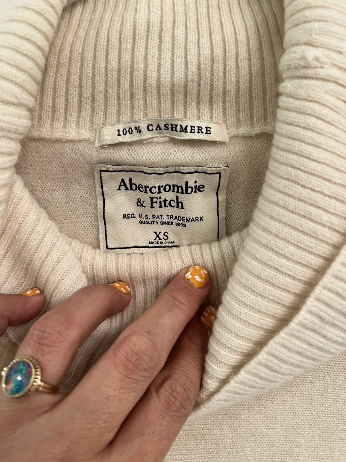 Women’s sweater - photo 2