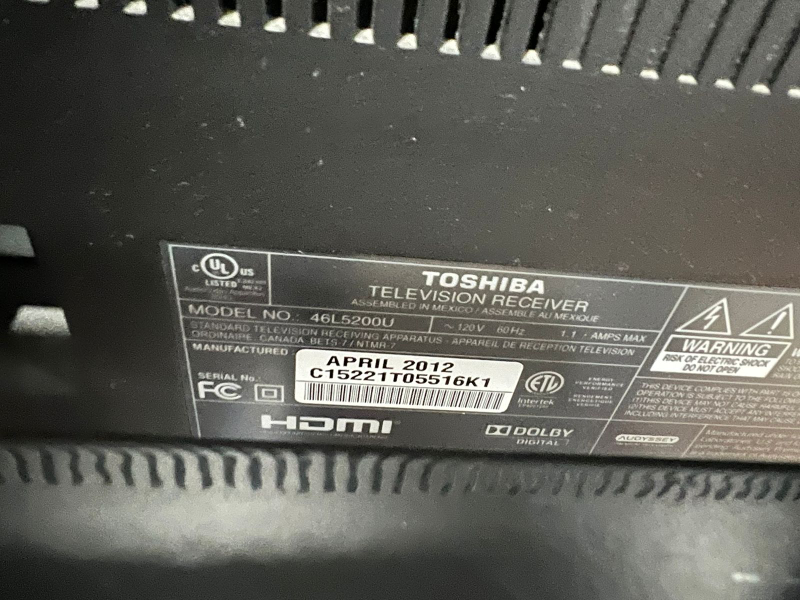 Toshiba 46" Tv with tv stand - photo 2