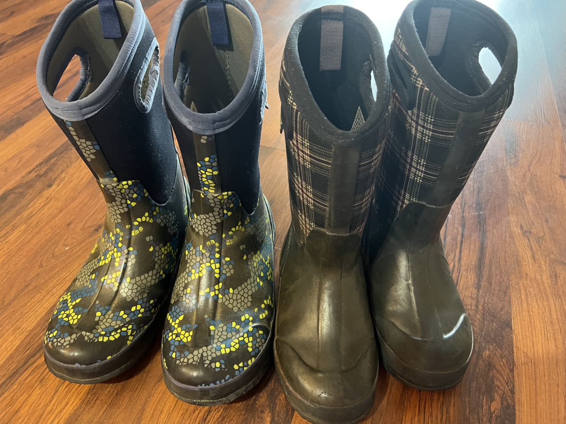 Boys winter boots(bogs,nike) image indicator(2)