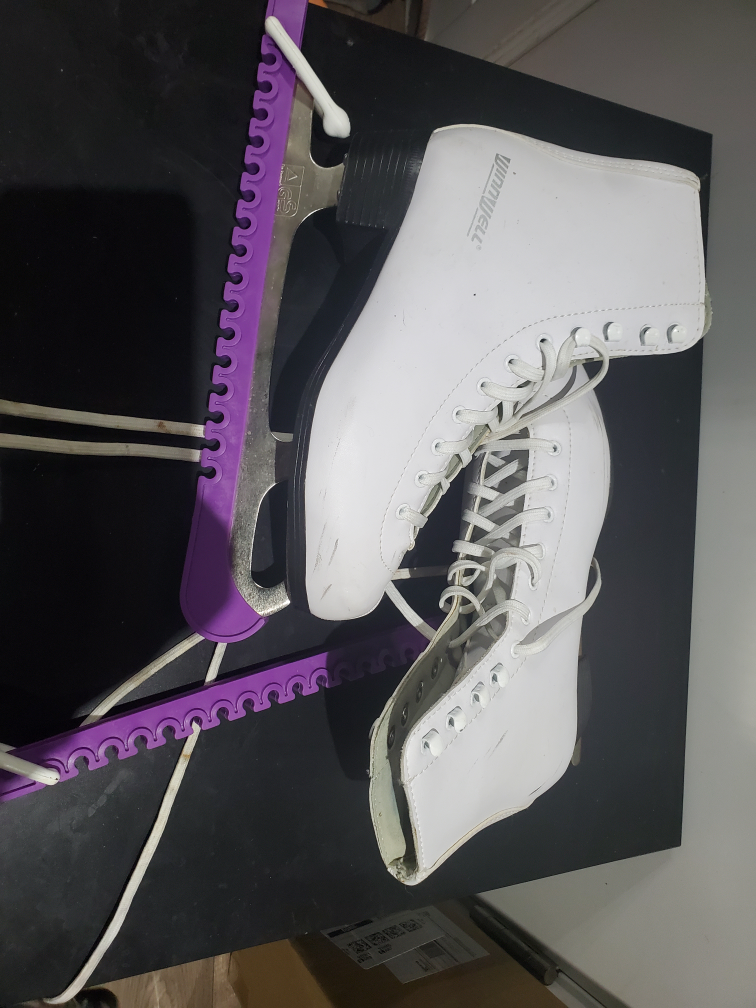 Skates thumbnail