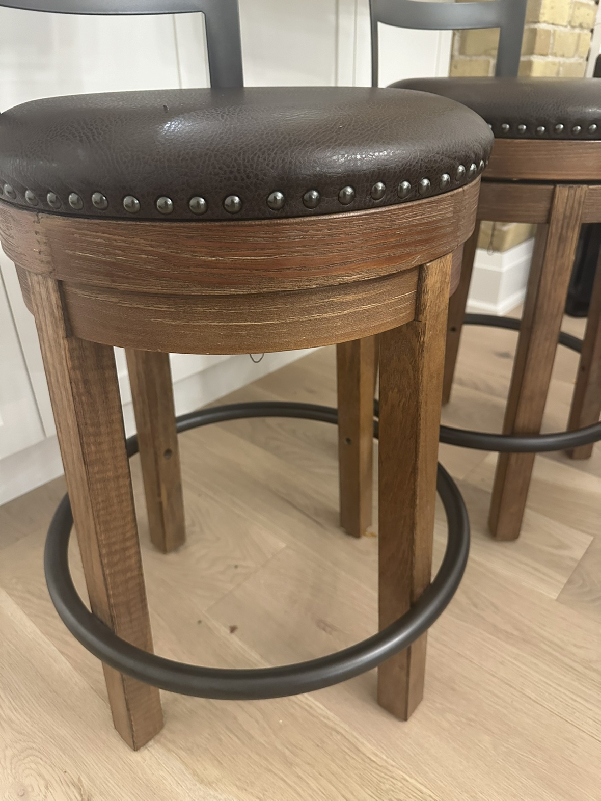 Wooden bar stools #freecycle - photo 3
