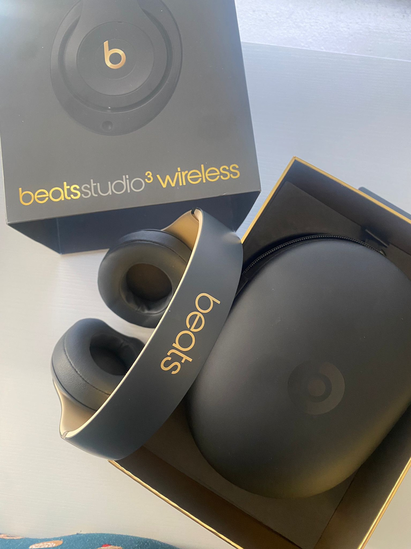 (Brand new 60% off) Beats Studio 3 wireless thumbnail