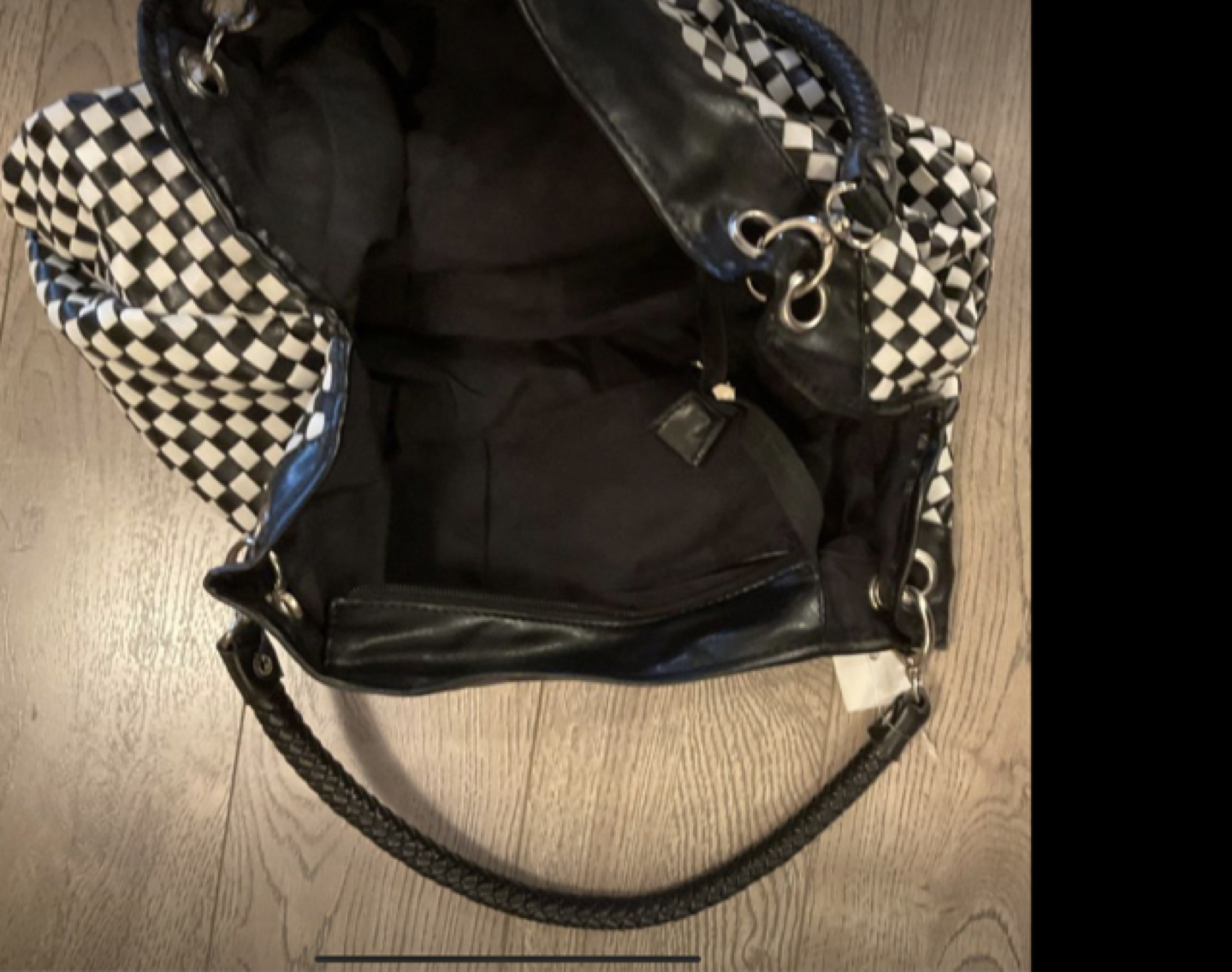 ⭐️ Brand New - Checkered Black and White Shoulder Bag - photo 3