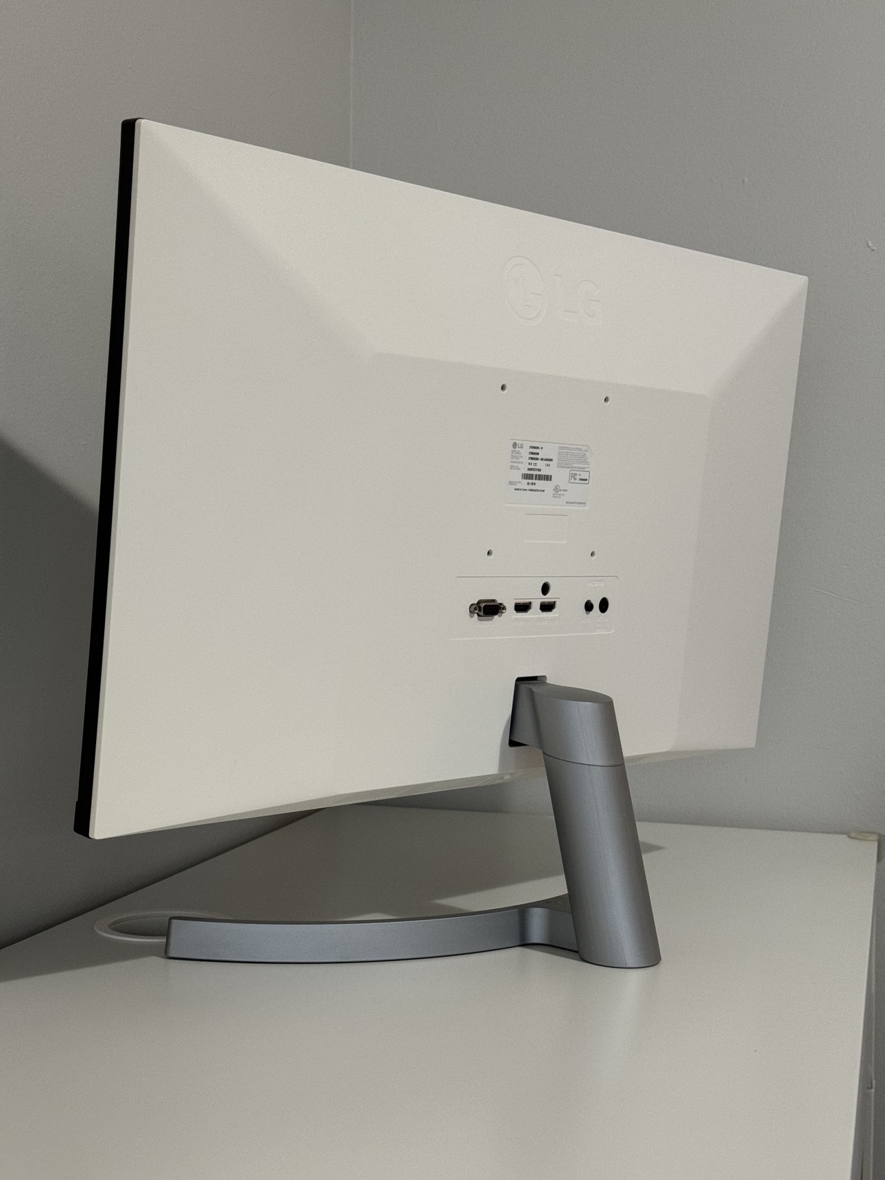 LG 27 inch monitor - photo 5