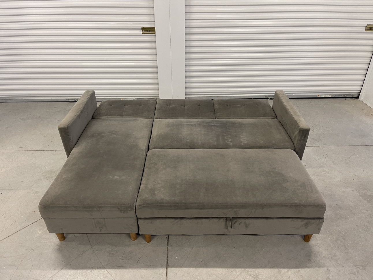 FREE DELIVERY | Beautiful Pullout Sectional with Ottoman - photo 5