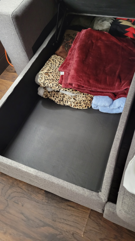 Grey Pull Out Couch image indicator(4)