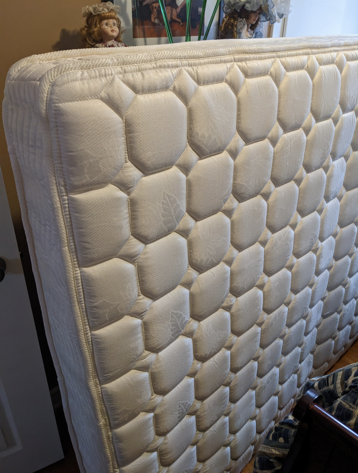 Queen Mattress thumbnail