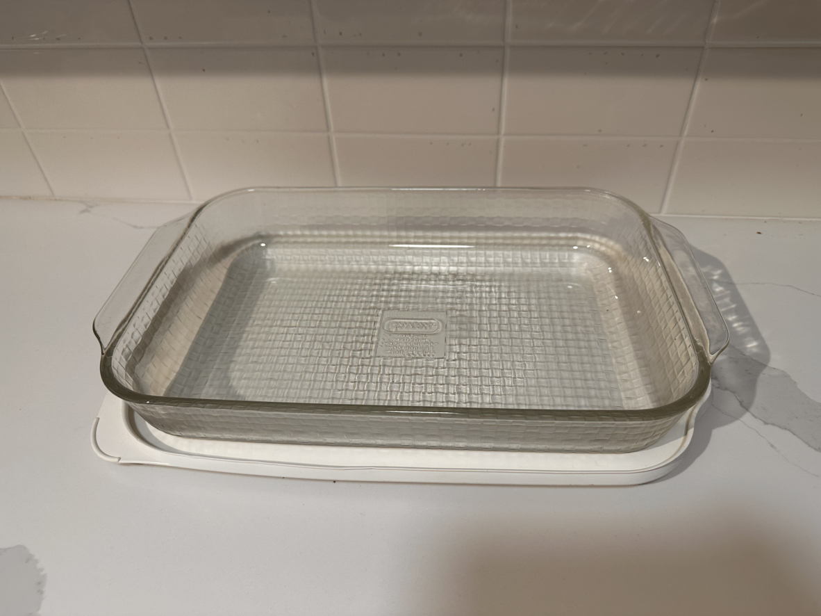 Pyrex Dish thumbnail