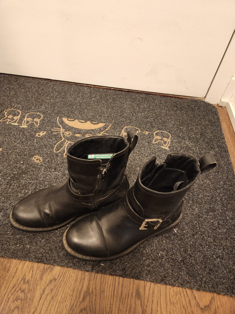fall winter boots size 6 thumbnail