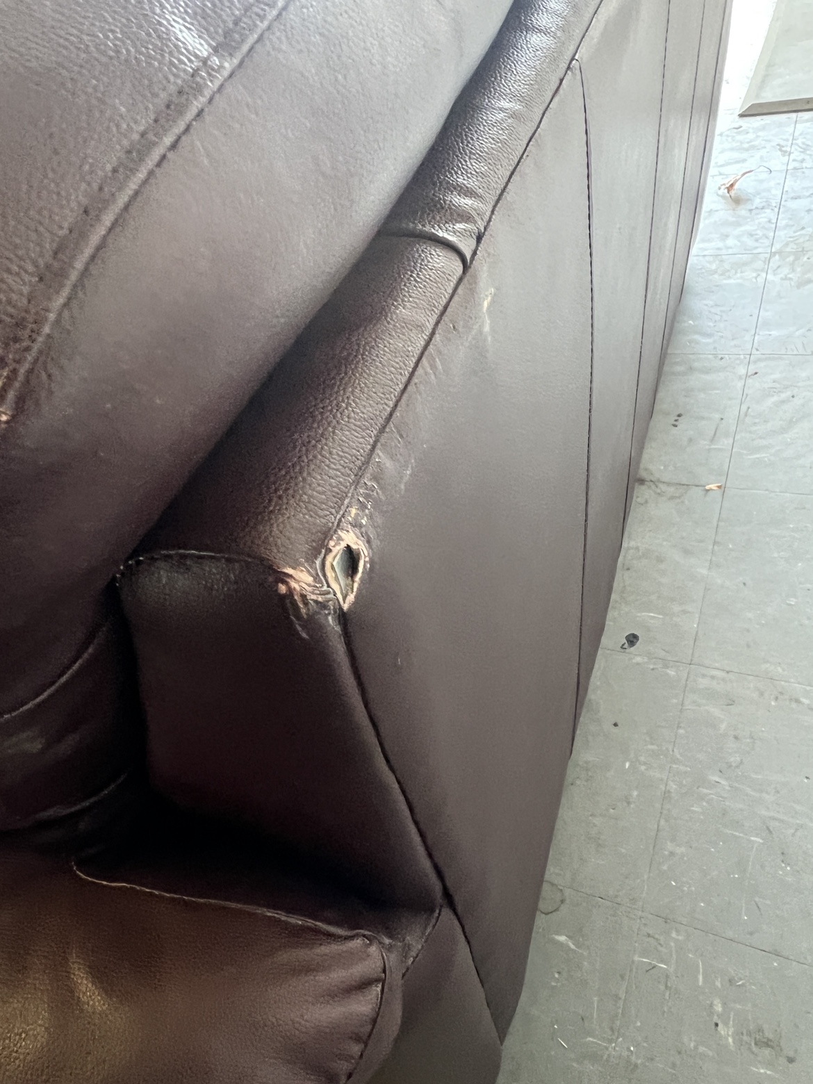 Love couch leather - photo 5