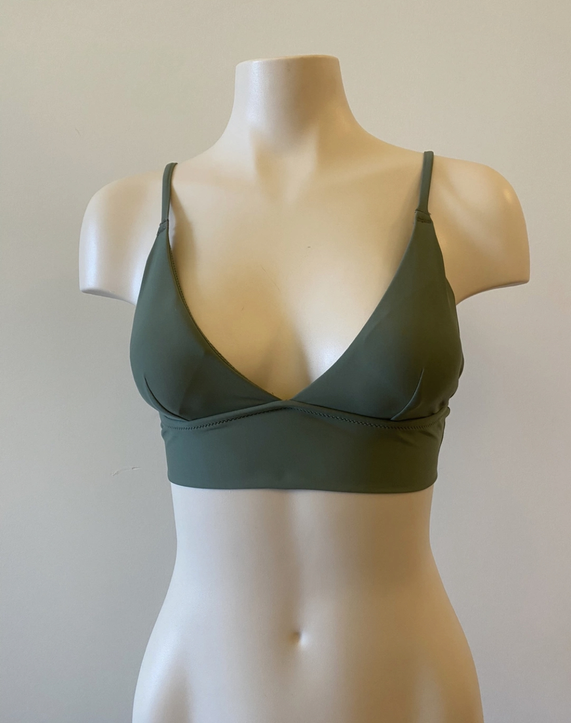 Sporty swim top #freecyle thumbnail